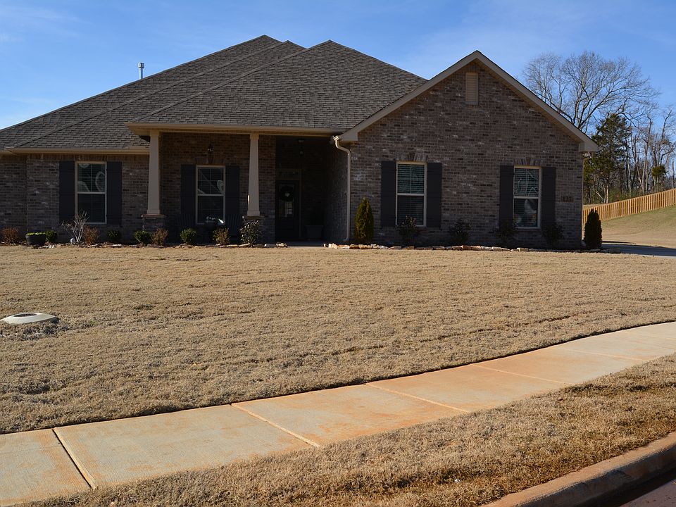 1st image of 137 Creekmound Dr