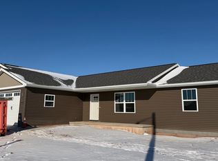 2040 Red Fox Ln, Kaukauna, WI 54130