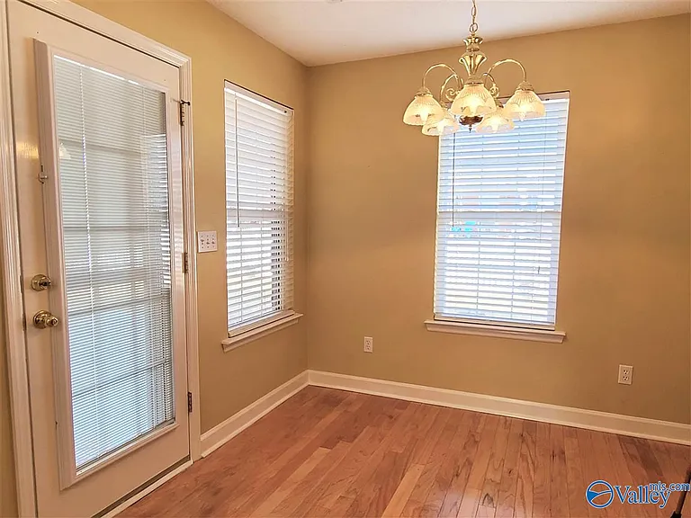 5308 Frankford Dr SE — Photo 8