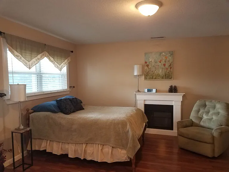 River Cove Ln — Photo 5