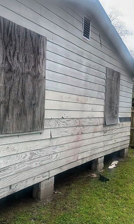 2nd image of 605 Cedar Ave