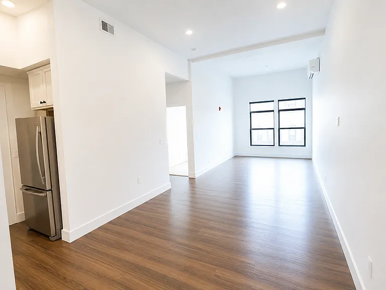 21806 E Indiana Ave — Photo 57
