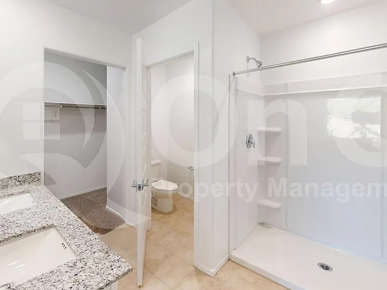 4069 E Market St — Photo 16