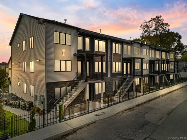 133 Lake Street #203, Monsey, NY 10977