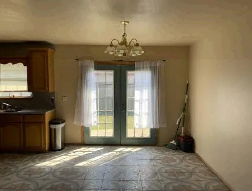 831 Daffodil Dr — Photo 4