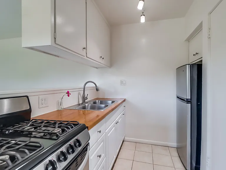 1024 Turquoise St #A — Photo 18