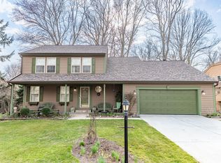 890 Quail Ridge Dr, Porter, IN 46304