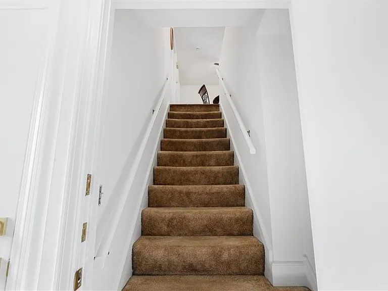 45 E St — Photo 11