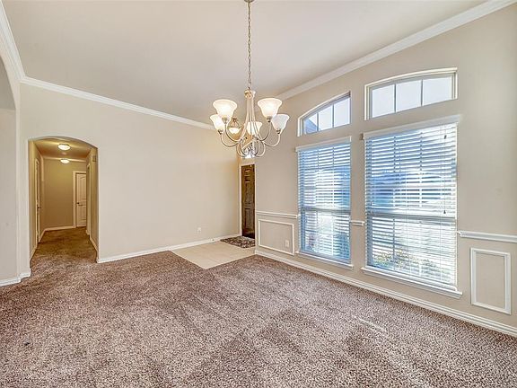 4th image of 1253 Carriage Creek Dr