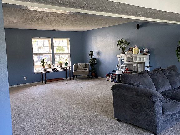 5th image of 105 Trowbridge Dr