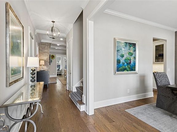 5th image of 317 Riversedge Dr NW