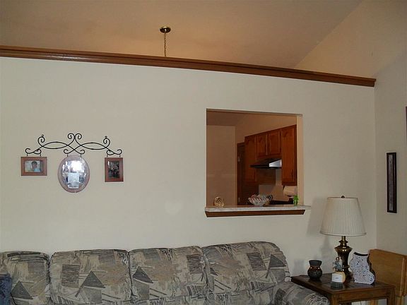 3rd image of 112 S Brookfield Dr