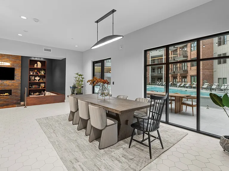 Eastpoint Apartments — Photo 42