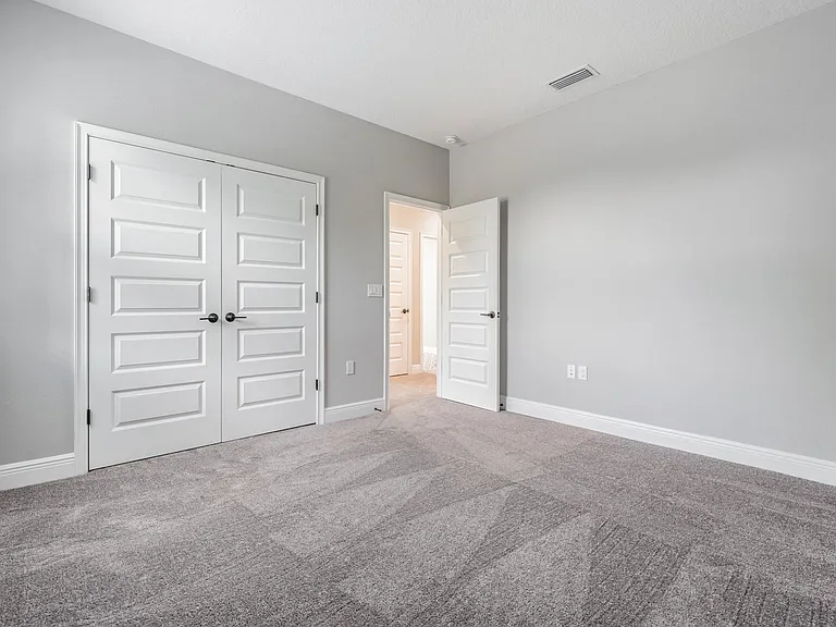3912 S Church Ave — Photo 29