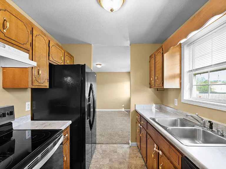 521 Gainey Dr — Photo 12