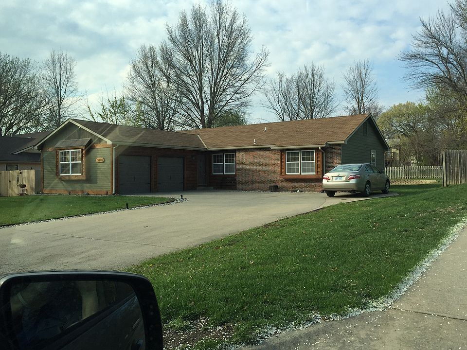 2nd image of 3016 W 28th St
