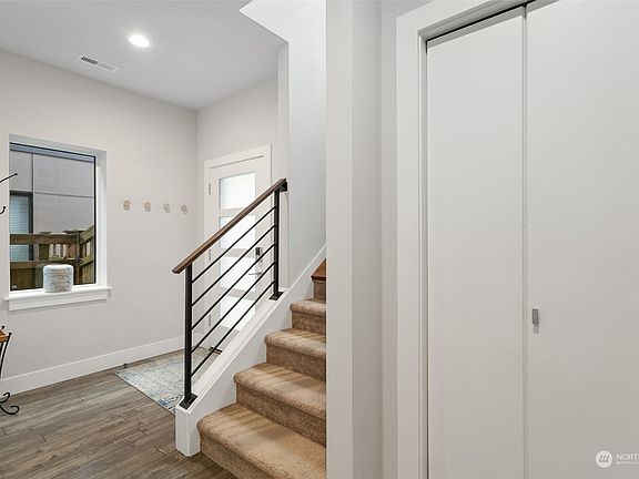 3rd image of 32832 Ten Trails Parkway SE