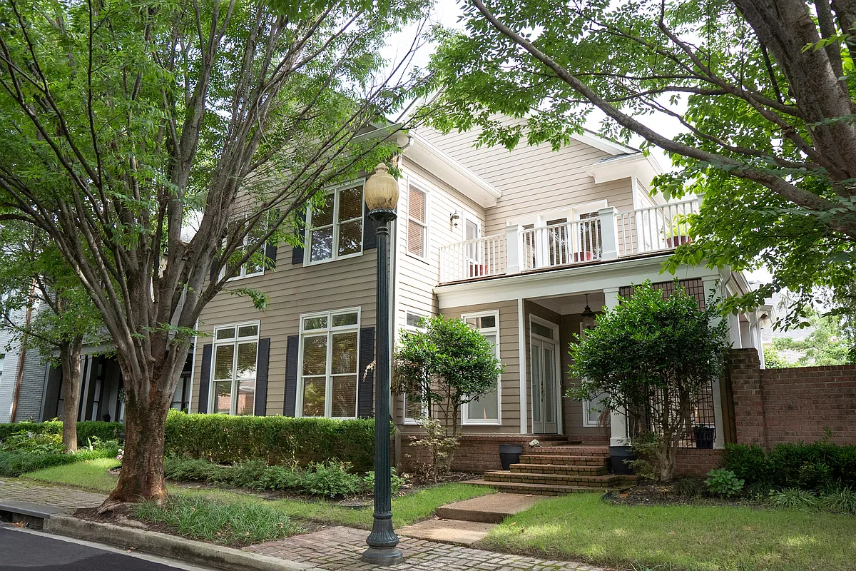 Building Photo - 83 Asphodel Dr