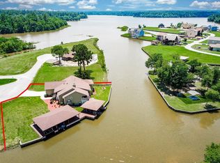 4 Peninsula Point, Huntsville, TX 77340