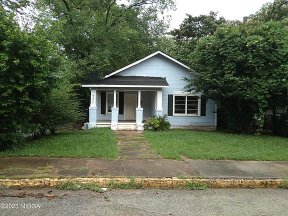 2nd image of 625 Anderson St