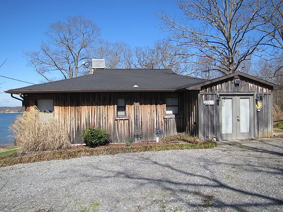 2nd image of 488 Paddle Ln