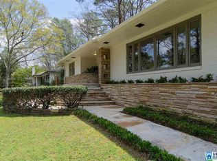 3867 S Cove Dr, Mountain Brook, AL 35213