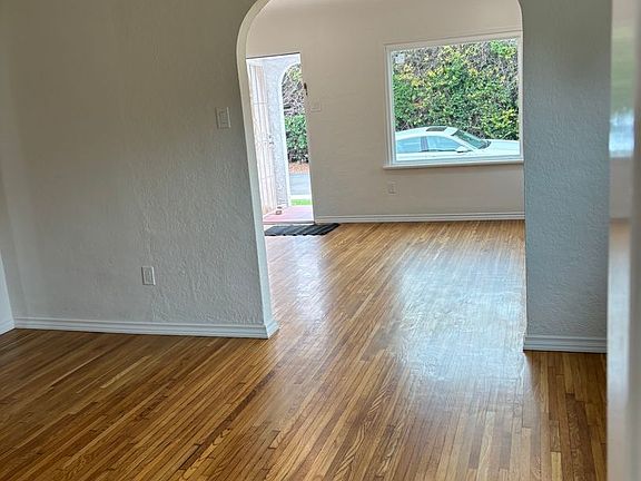 2nd image of 1422 Madrid Ave #1422