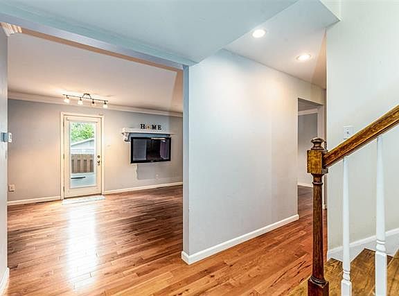 2nd image of 12368 Rossridge Ct
