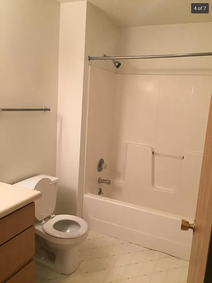 2 bed, 900 sqft, $1,050 — Photo 4