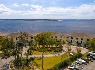 418 E Beach Dr, Panama City, FL 32401