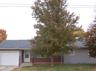 303 E Gordon St, Marshall, MO 65340