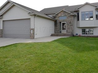 1529 3rd St W, West Fargo, ND 58078