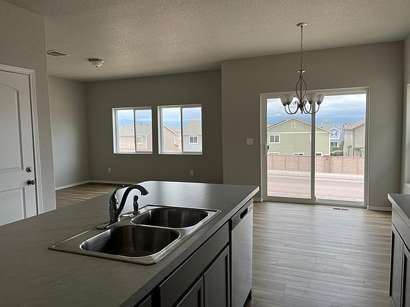 4th image of 3852 Vineyard Cir