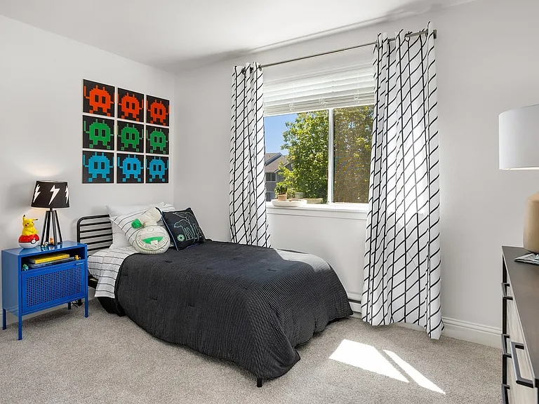 Dockside Apartments — Photo 12