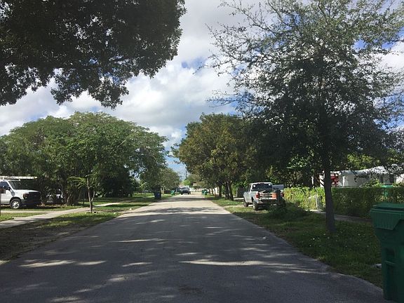 5th image of 10211 Jamaica Dr