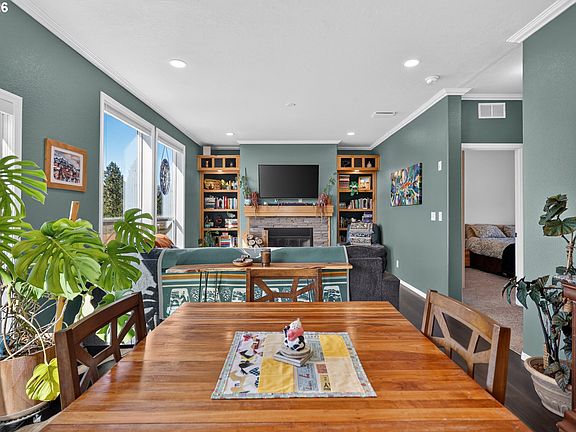 3rd image of 26 Mount View Rd