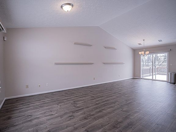 5th image of 2450 Hilliard Dr