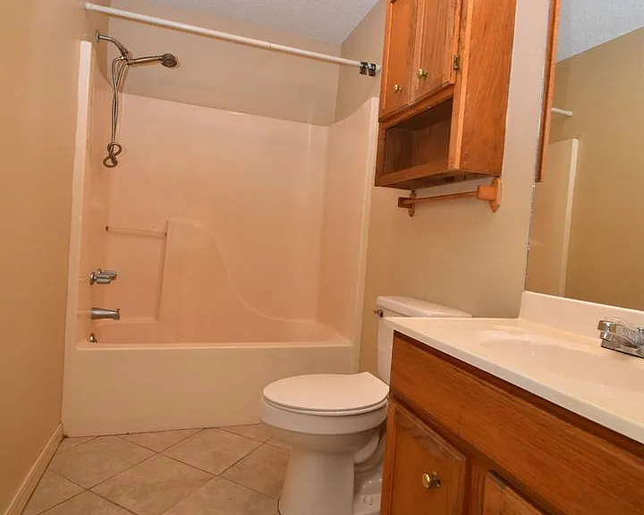 402 W Florida Ave — Photo 10