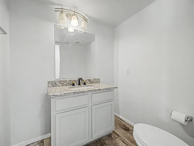 1295 S Honeysuckle Ln — Photo 15