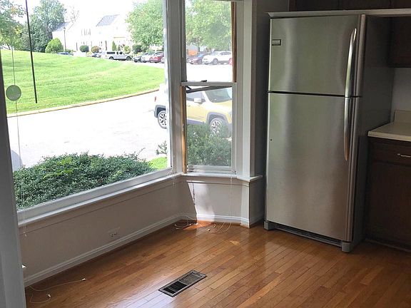 2nd image of 7353 Crestleigh Cir