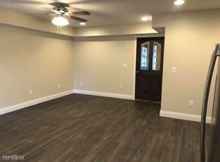 205 N 16th St APT 1, Herrin, IL 62948