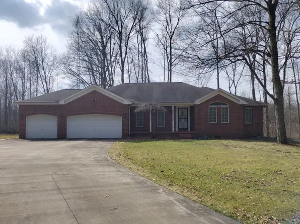 2100 Stewart Rd, Lowellville, OH 44436
