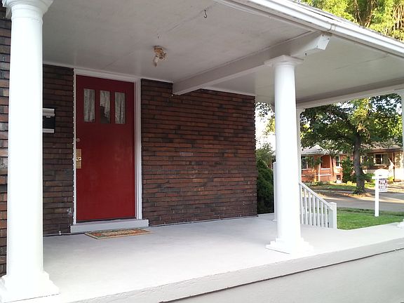 4th image of 131 E Edith Ave