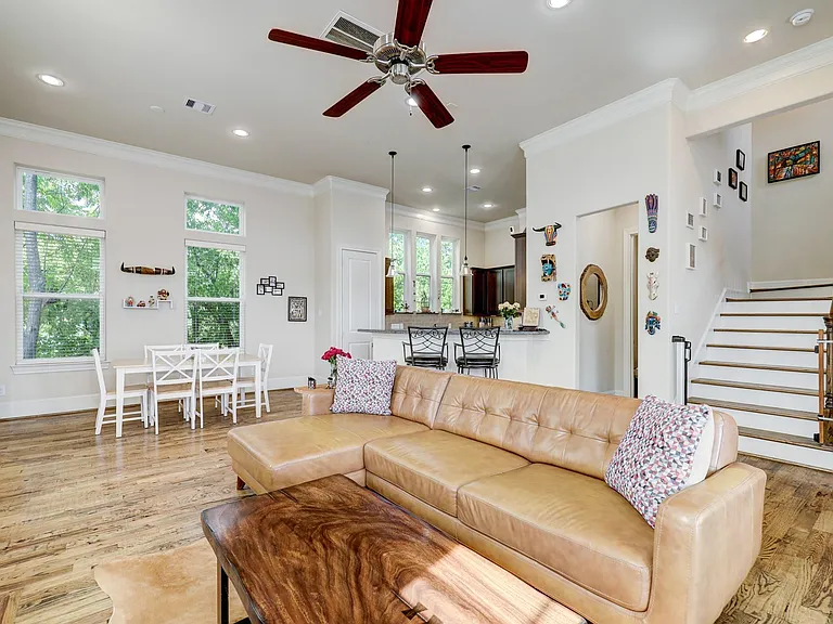 8932 Lakeshore Bend Dr — Photo 6