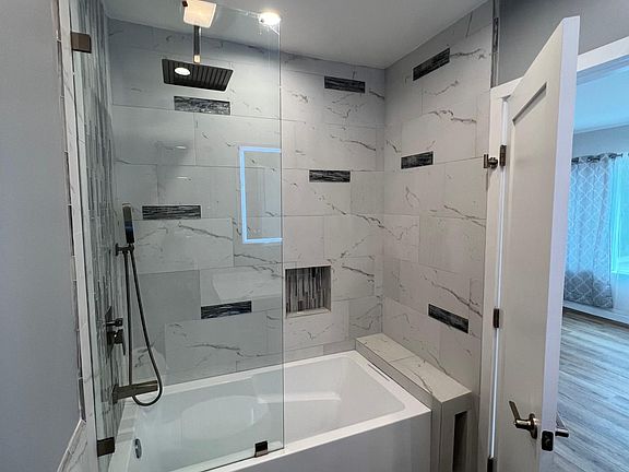4th image of 3975 E California Blvd #B