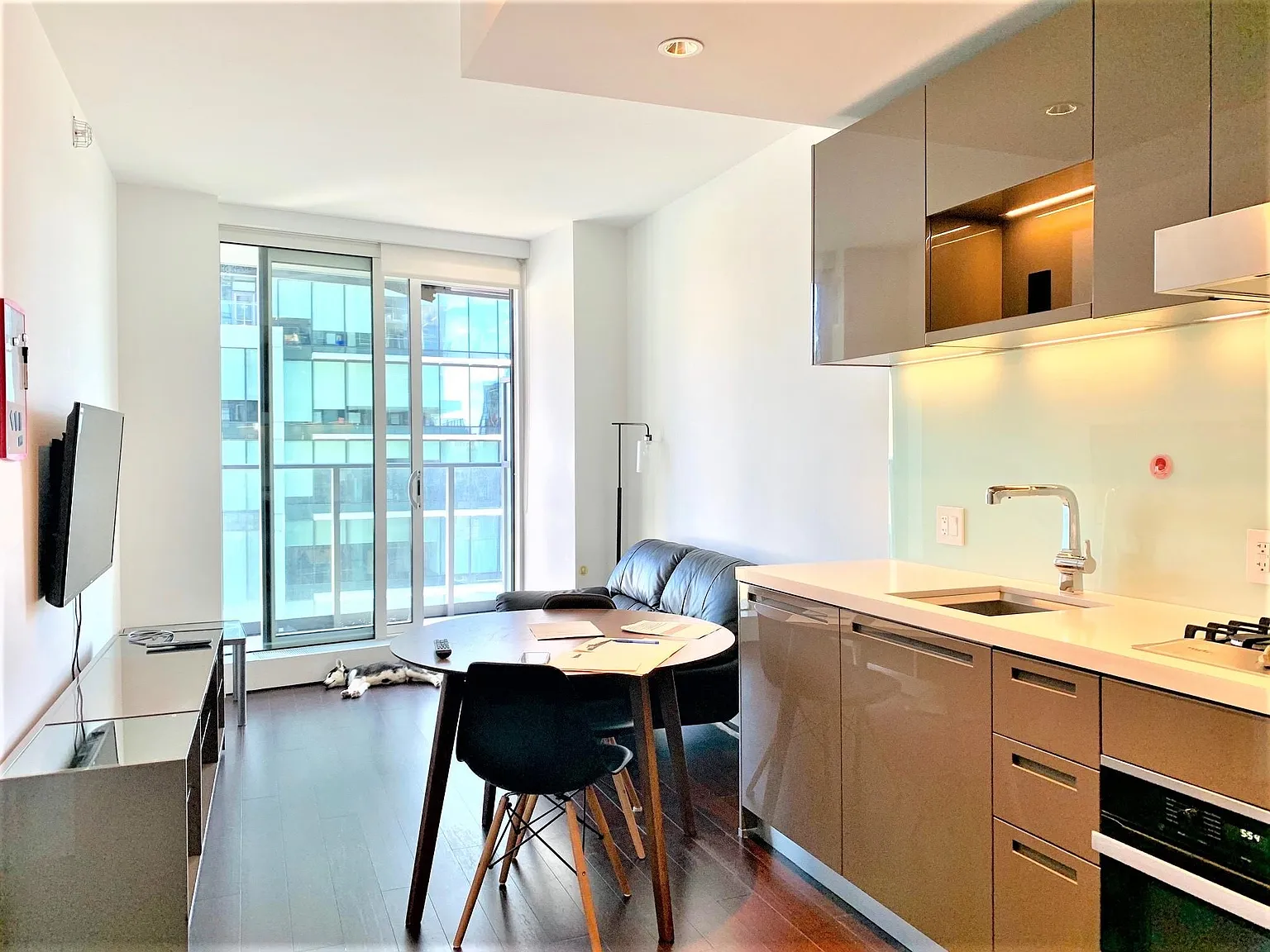 1 bed, 504 sqft, $2,890 — Photo 3