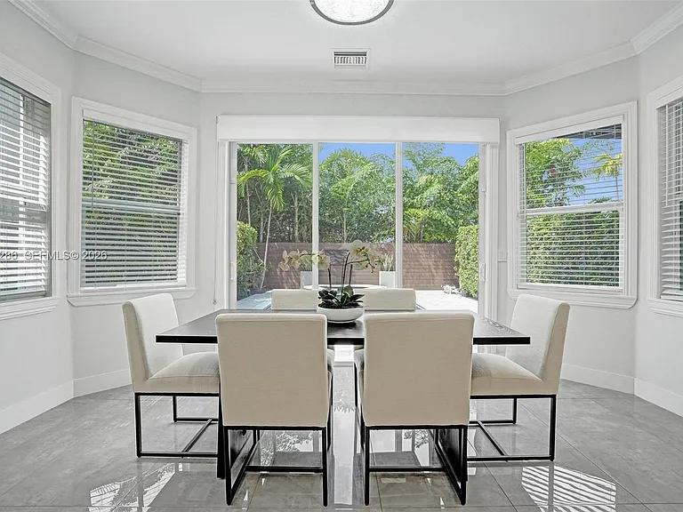 453 SW 5th Ave — Photo 21