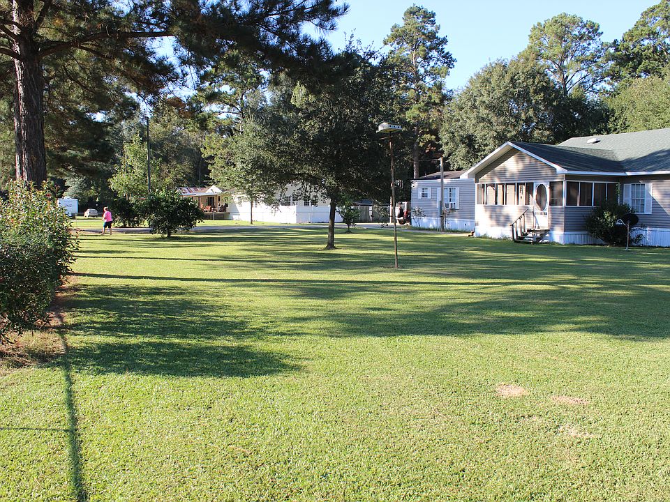 1st image of 550 Rosewood Ln