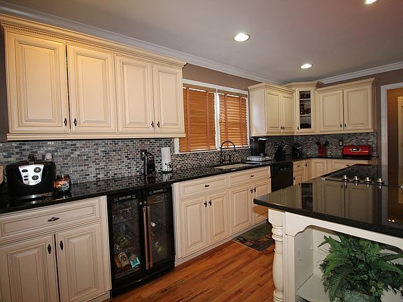 5th image of 510 Liberty Dr