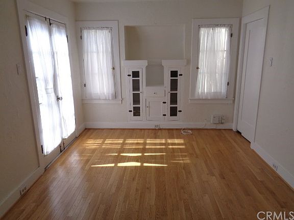 2nd image of 316 Normandie Ct